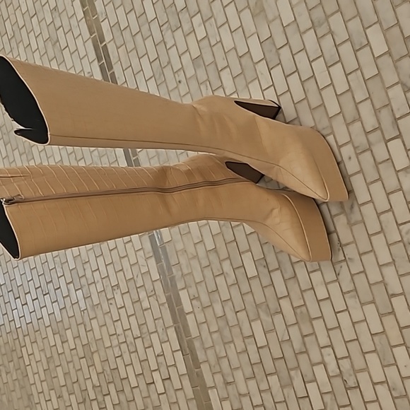 Brand new never worn Cream croc platform real leather knee high boot - Picture 1 of 8